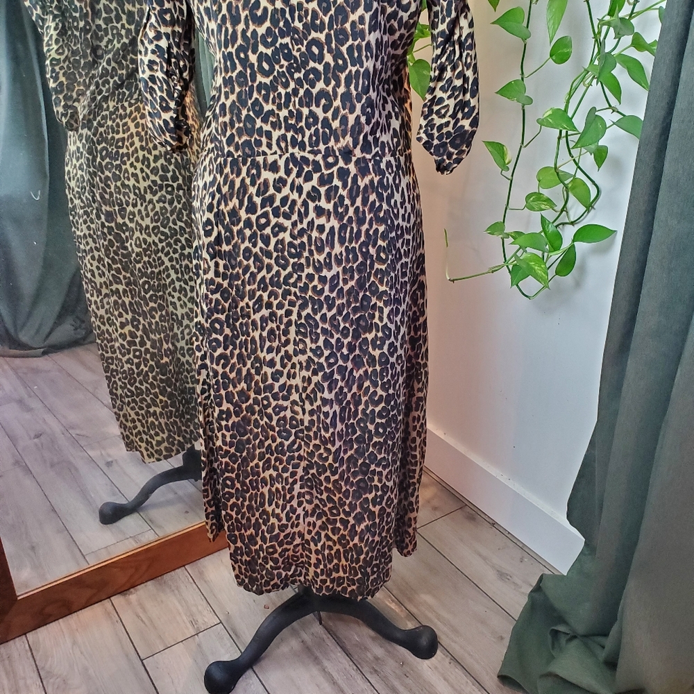 FAITHFUL THE BRAND | Anne Marie Leopard Midi Ruched Sleeves Dress (Size M) - Picture 8 of 13